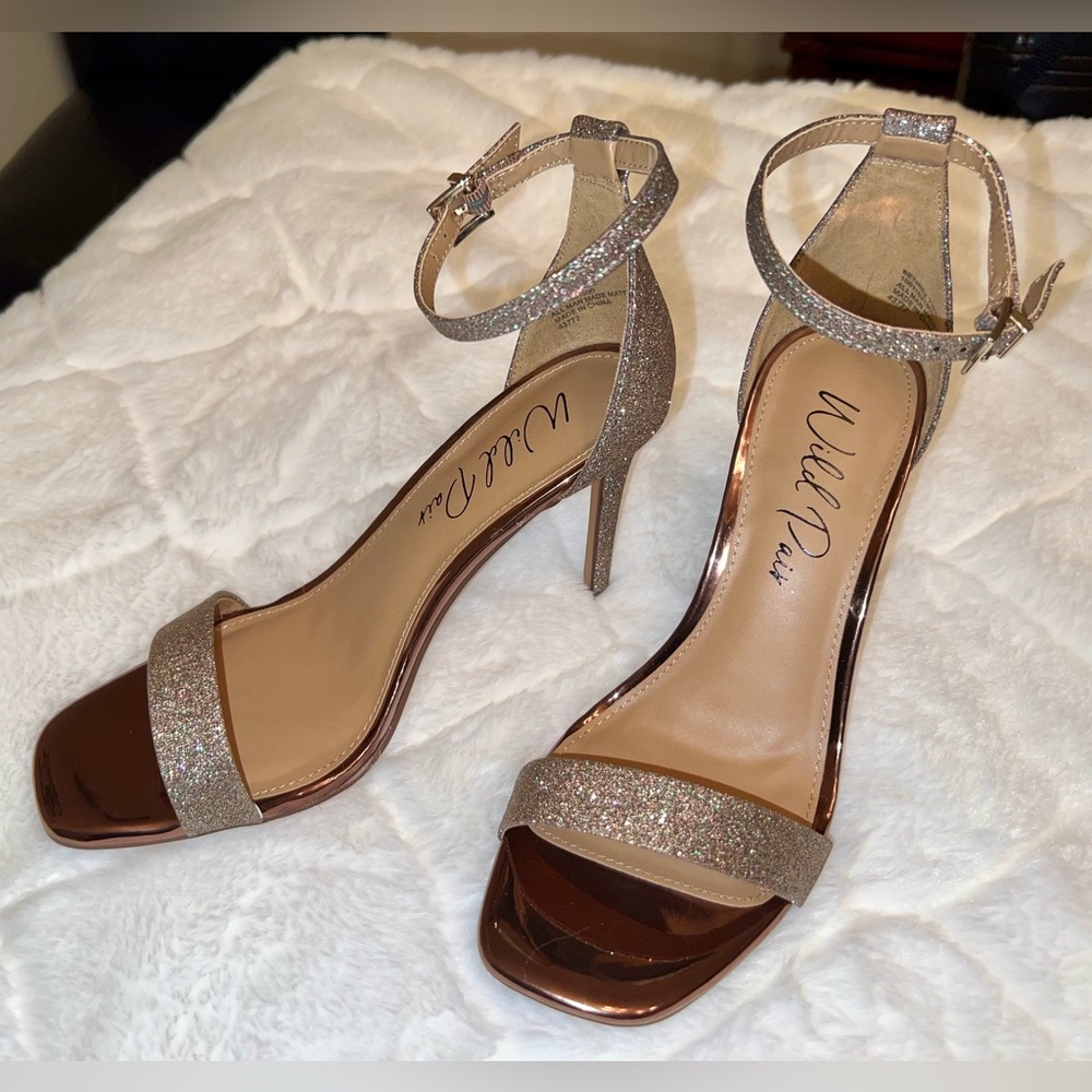 Stunning Wild Pair Bethie 2 Bronze glitter heels. New in box. Size 7.5.
